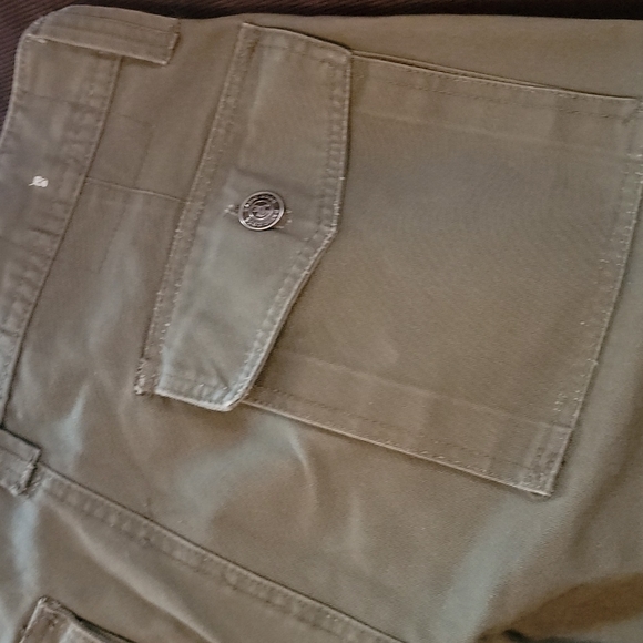 Shorts - Picture 7 of 7